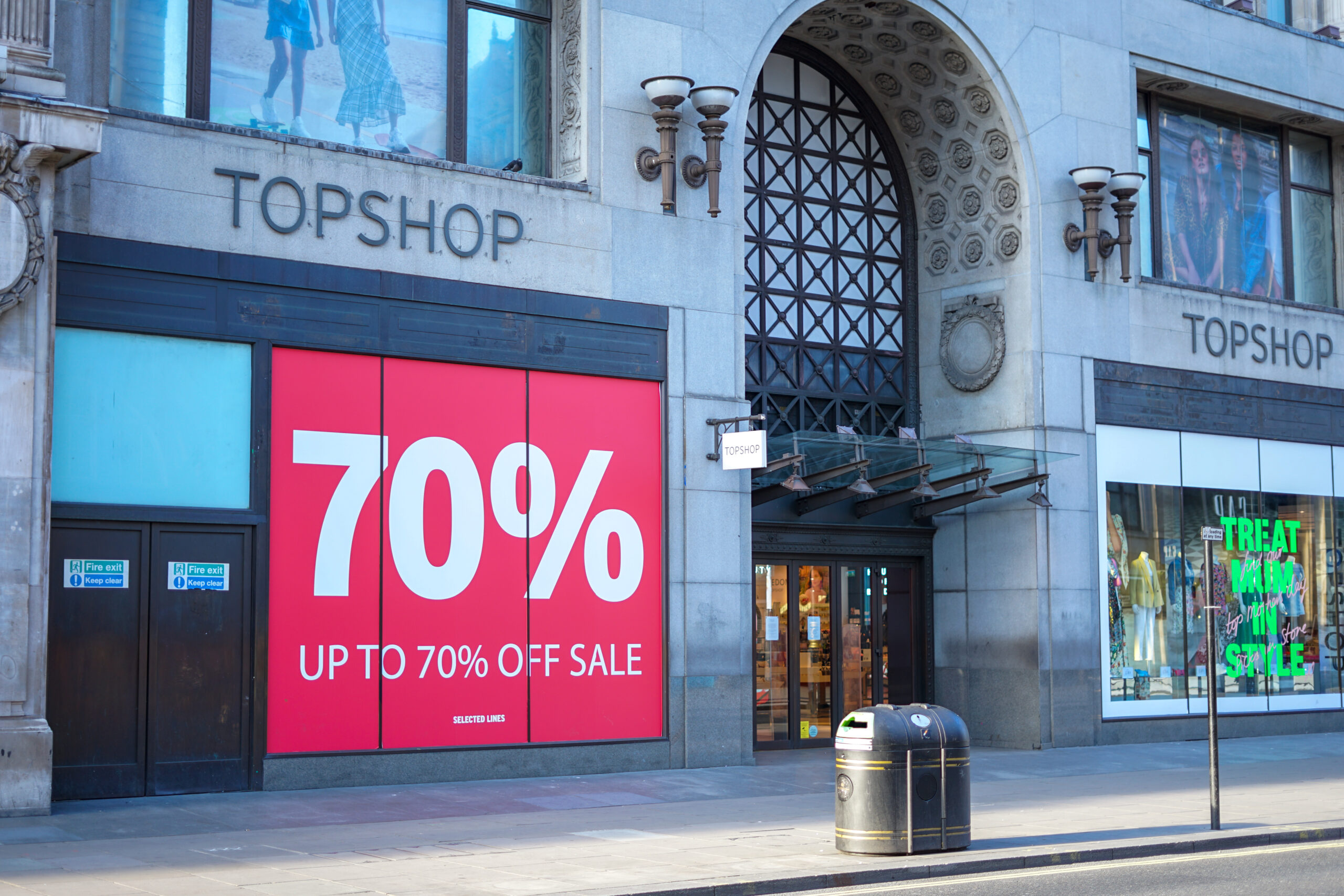Sklep Topshop przy Oxford Street był swojego czasu mekką dla miłośników mody. Foto: Shutterstock