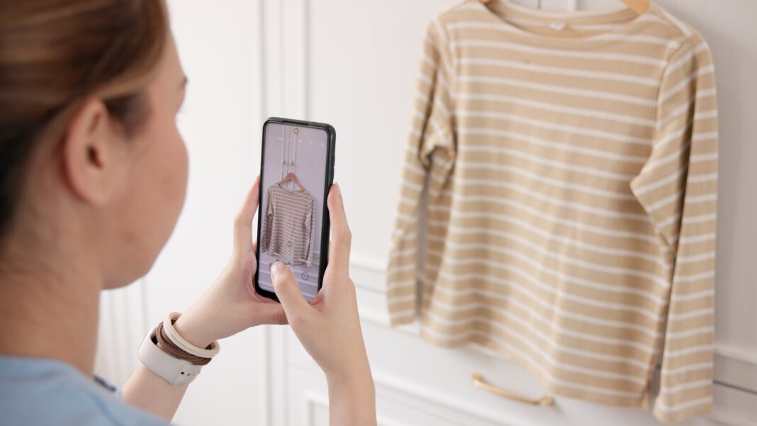 Sprzedajesz na Vinted lub eBay? HMRC wysyła pierwsze wezwania podatkowe. Foto: shutterstock.com