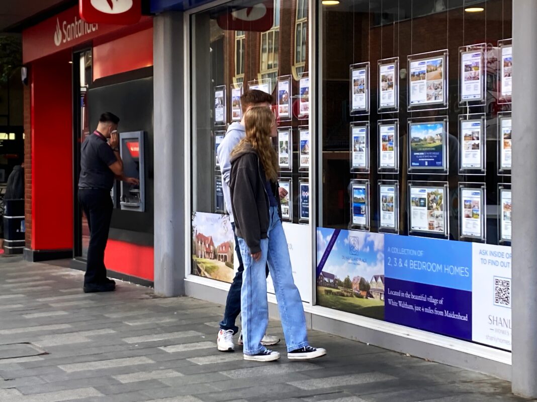 First Time Buyer w UK. Zakup pierwszej nieruchomości w Wielkiej Brytanii. Foto: shutterstock.com