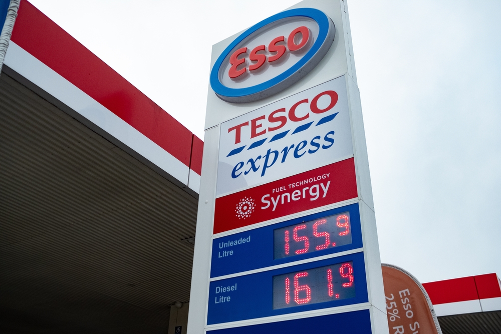 Paliwo, prawo jazdy i nowe cła - rewolucja dla kierowców w pigułce