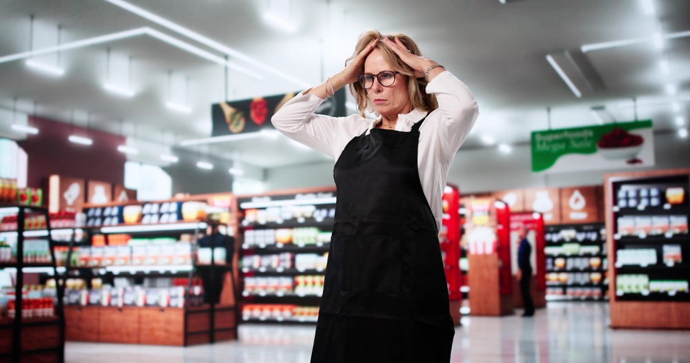 Sieci handlowe zapowiadają zwolnienia. Kogo dotkną redukcje etatów?