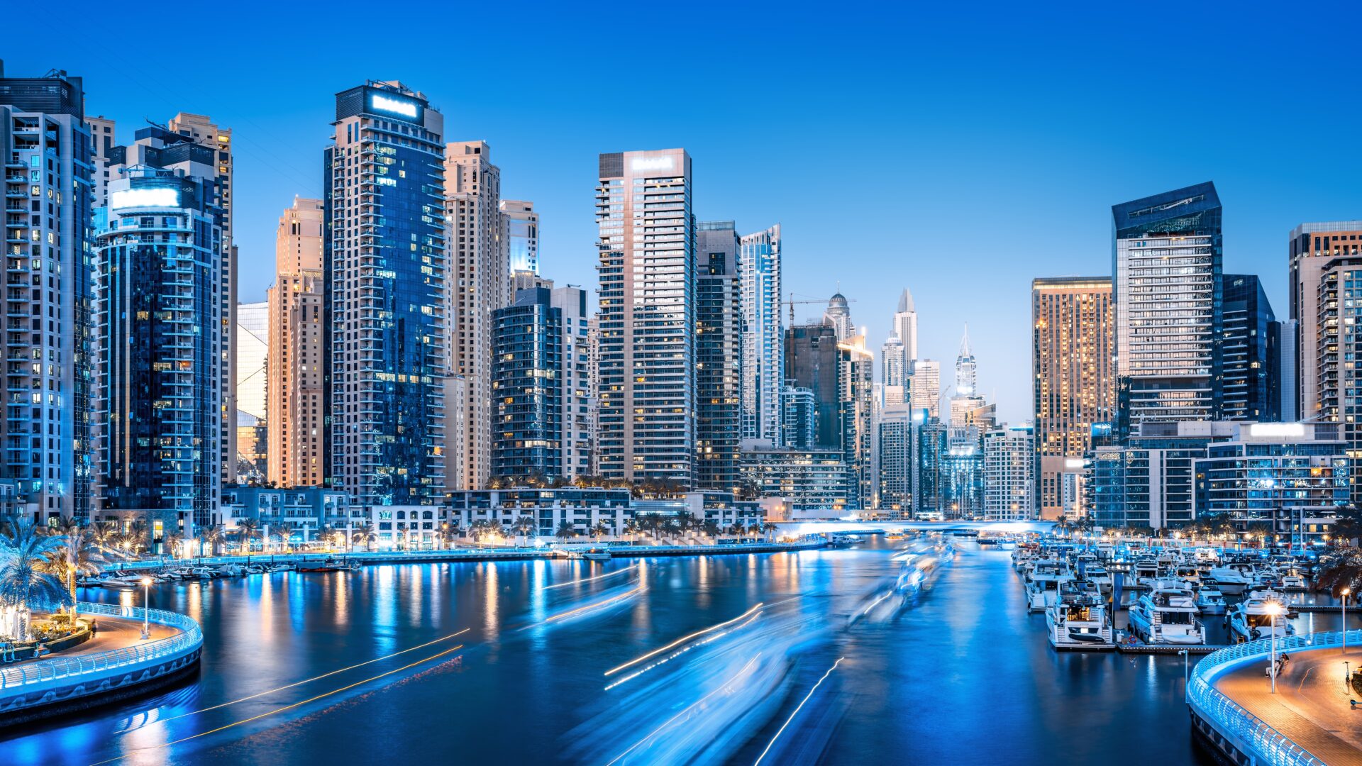Uciekają z UK do Dubaju. Coraz więcej biznesów przeprowadza się z Wielkiej Brytanii do Dubaju. Czy nowy trend dotyczy także Polaków? Foto: shutterstock.com