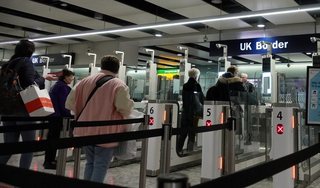 Od 10 kwietnia system EES ma być już w pełni wdrożony na wszystkich lotniskach i w portach UE