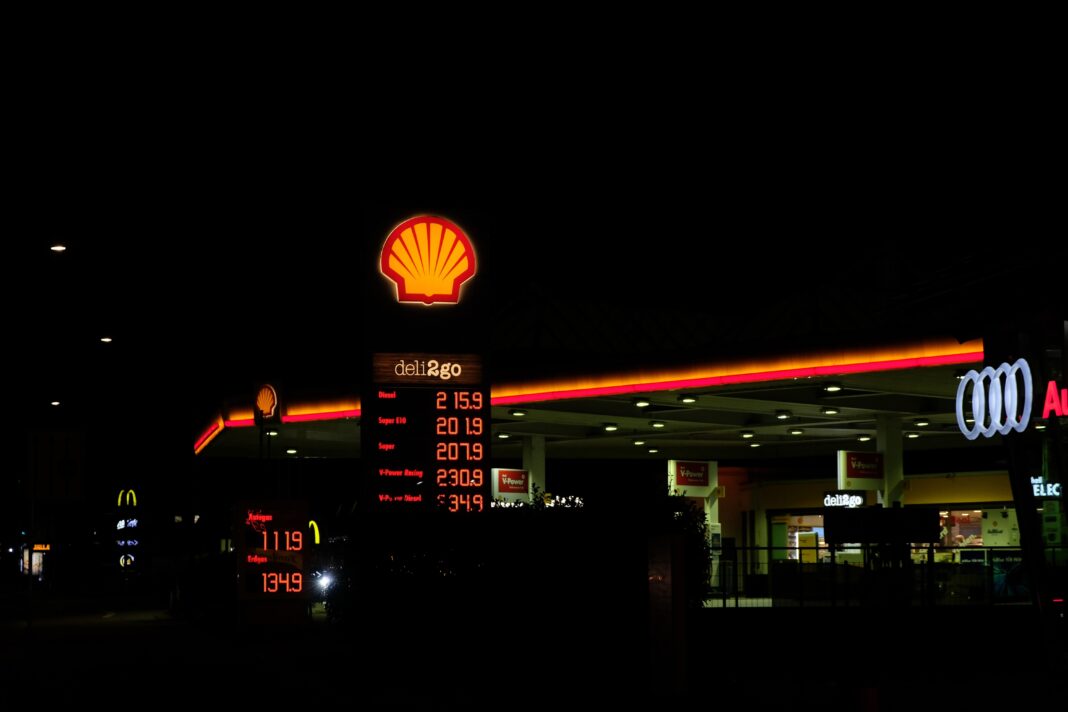 Ograniczenia podwyżek cen na stacjach paliw – pierwsza pomoc dla kierowców