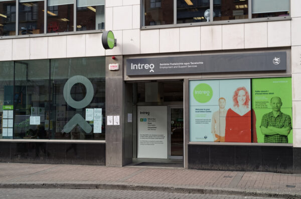 11 tysięcy osób ma obniżone świadczenia dla bezrobotnych 