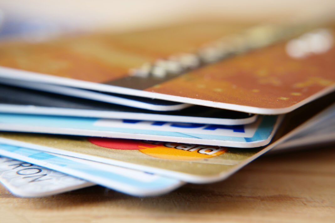 W Holandii wymienią wszystkie karty bankowe. Dlaczego?