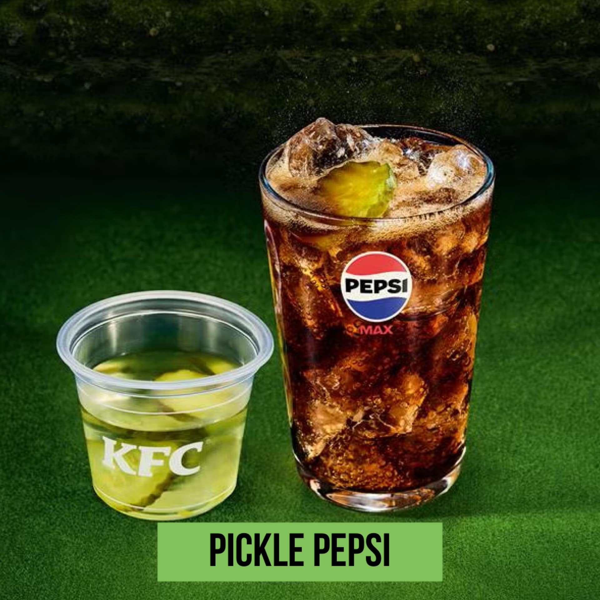 Najbardziej kontrowersyjna pozycja w menu Pickle Mania to Pepsi o smaku korniszona. Foto: KFC