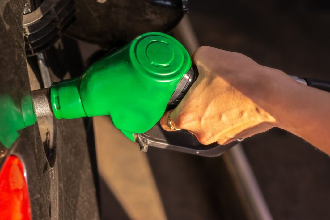 307 milionów funtów, to koszt wojny, który zapłacili brytyjscy kierowcy / fot. Shutterstock