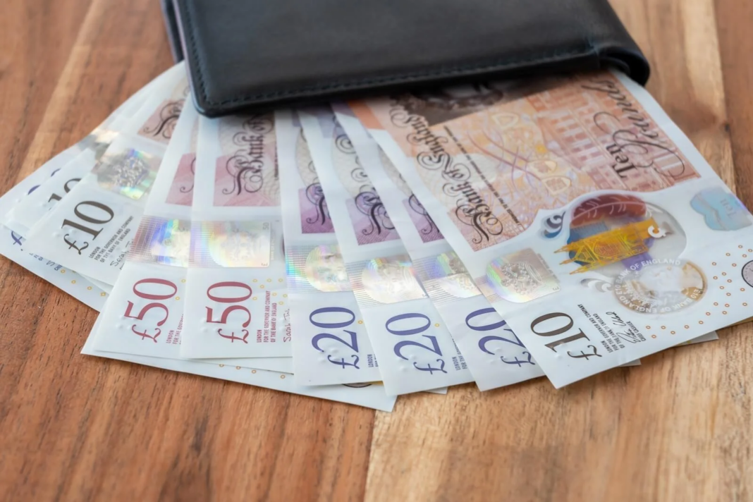 Wyższy zasiłek Universal Credit dla tych, którzy zgłoszą się przed kwietniem