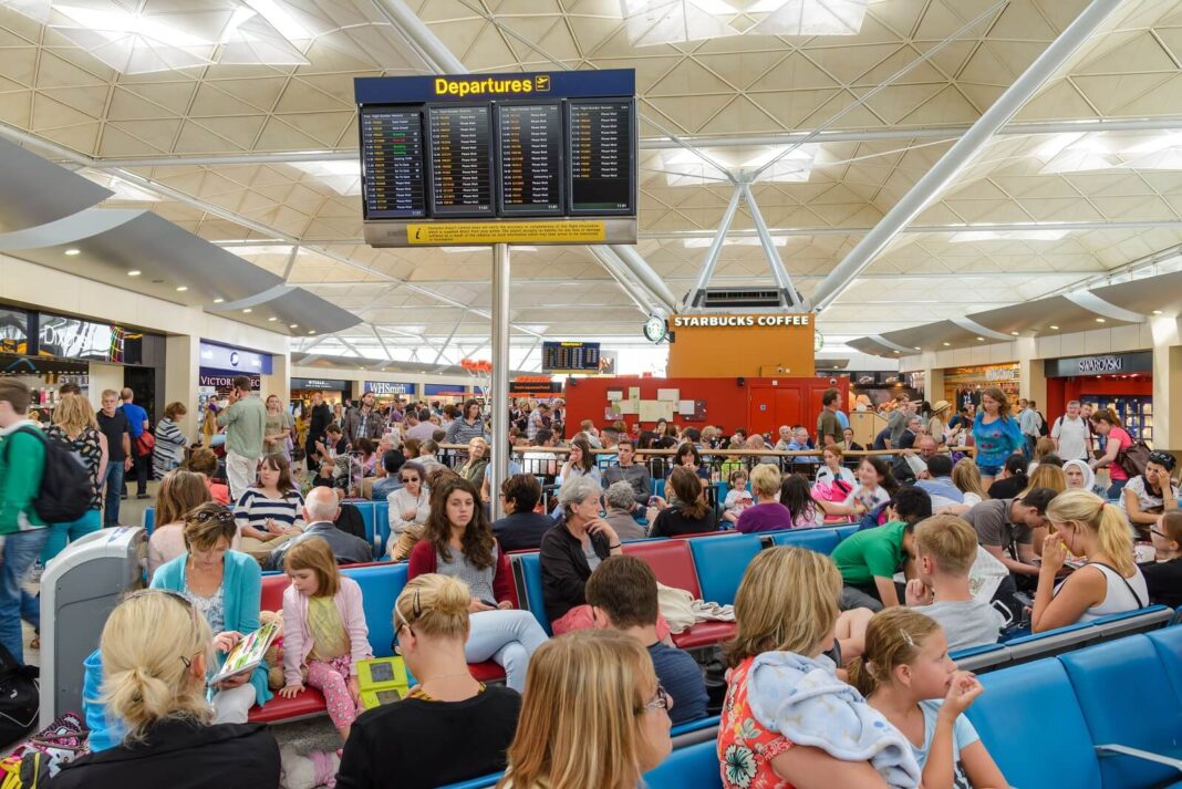 Przez podróż wbrew zaleceniom FCDO możemy stracić ubezpieczenie