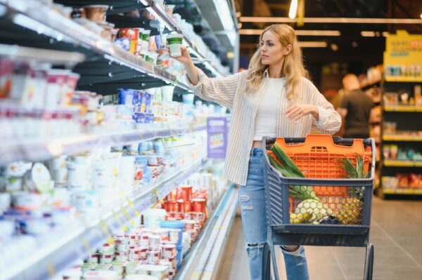 Gdzie najtaniej zrobić weekendowe zakupy - najnowsze dane z marketów