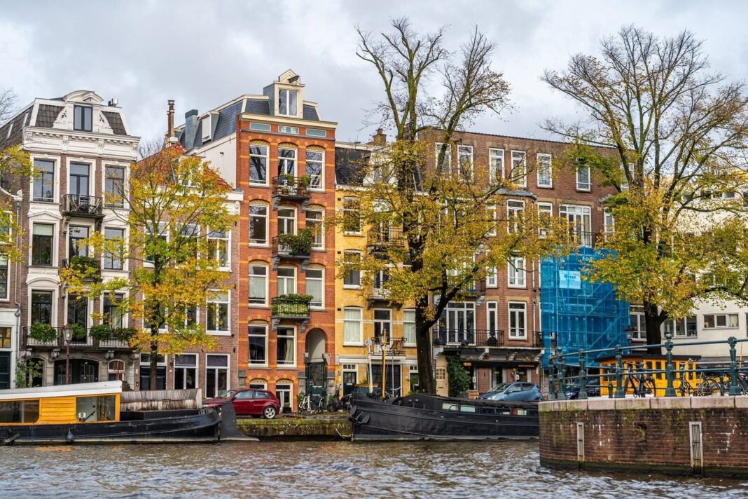 Zawyżanie cen domów to nie wina imigrantów