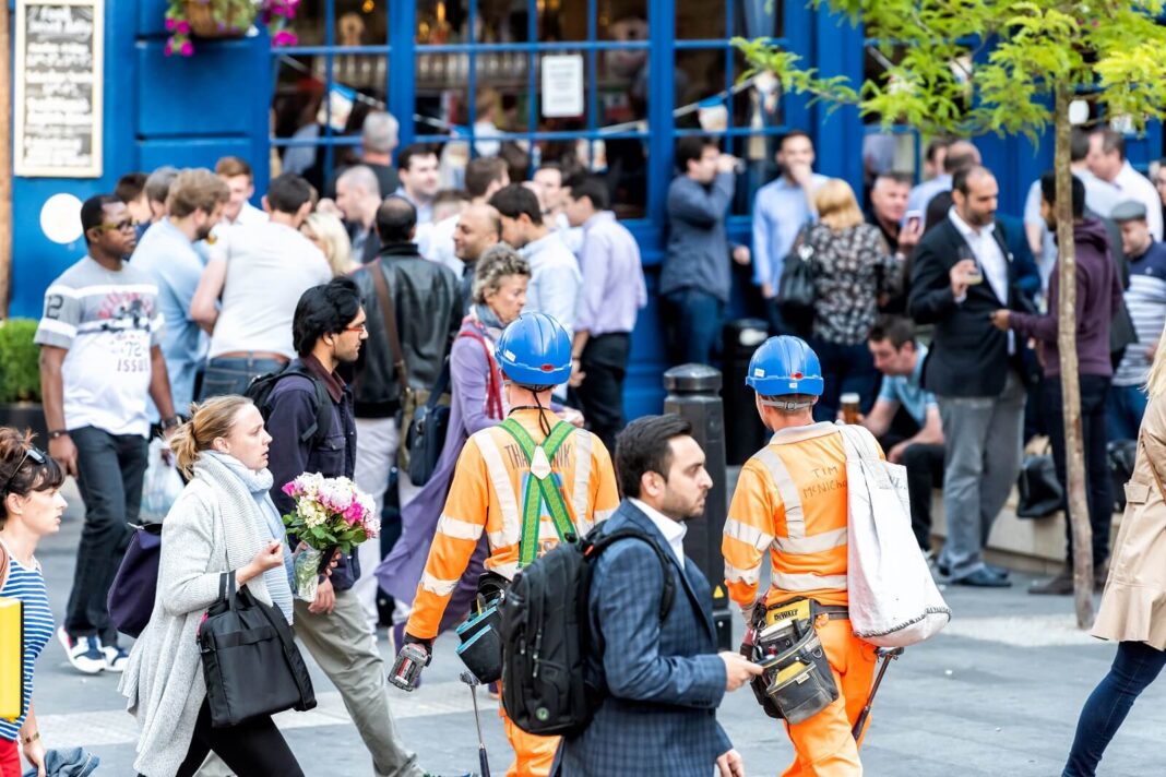 W kwietniu weszła podwyżka płacy minimalnej w UK