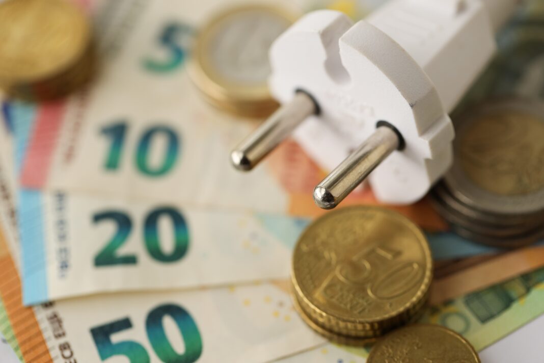 Ceny energii w Holandii znów w górę. Coraz więcej osób zmienia dostawcę — sprawdzamy czy warto?