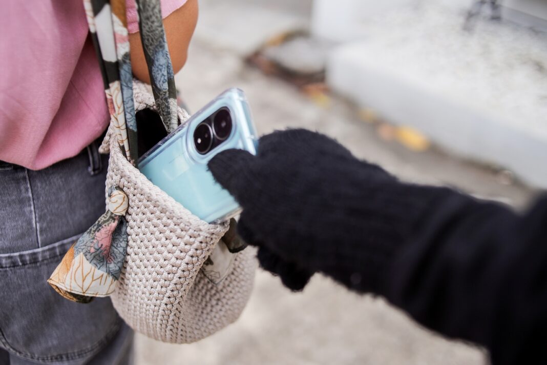 kradzież telefonów