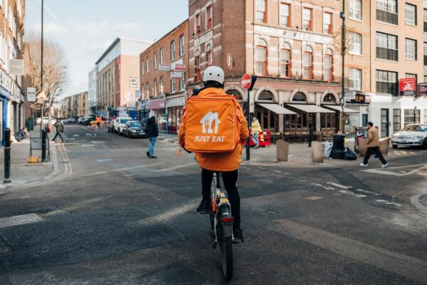 Zatrudnienie na kilku etatach jest coraz częstsze wśród młodych ludzi w UK