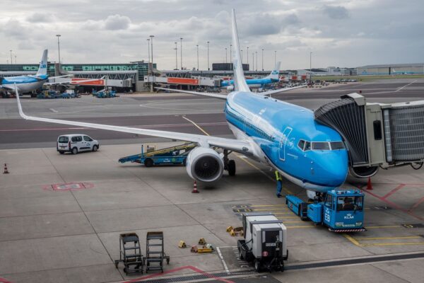 KLM będzie musiało podnieść ceny biletów