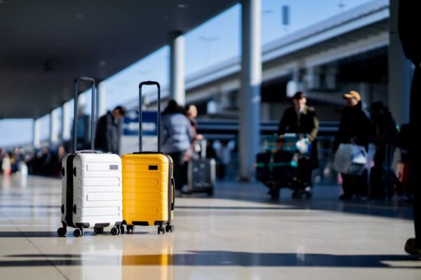 Linie lotnicze zarabiają niemało na karach za nadbagaż