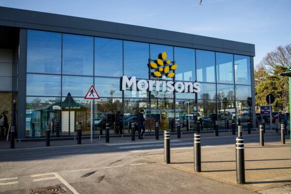 Morrisons zamyka 100 sklepów. Setki pracowników w UK zagrożonych utratą pracy