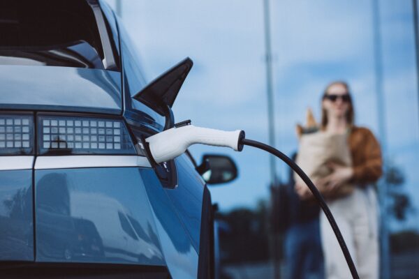 Dotacje na elektryki! Wnioski można składać od maja 2026 - nawet 6000 euro wsparcia
