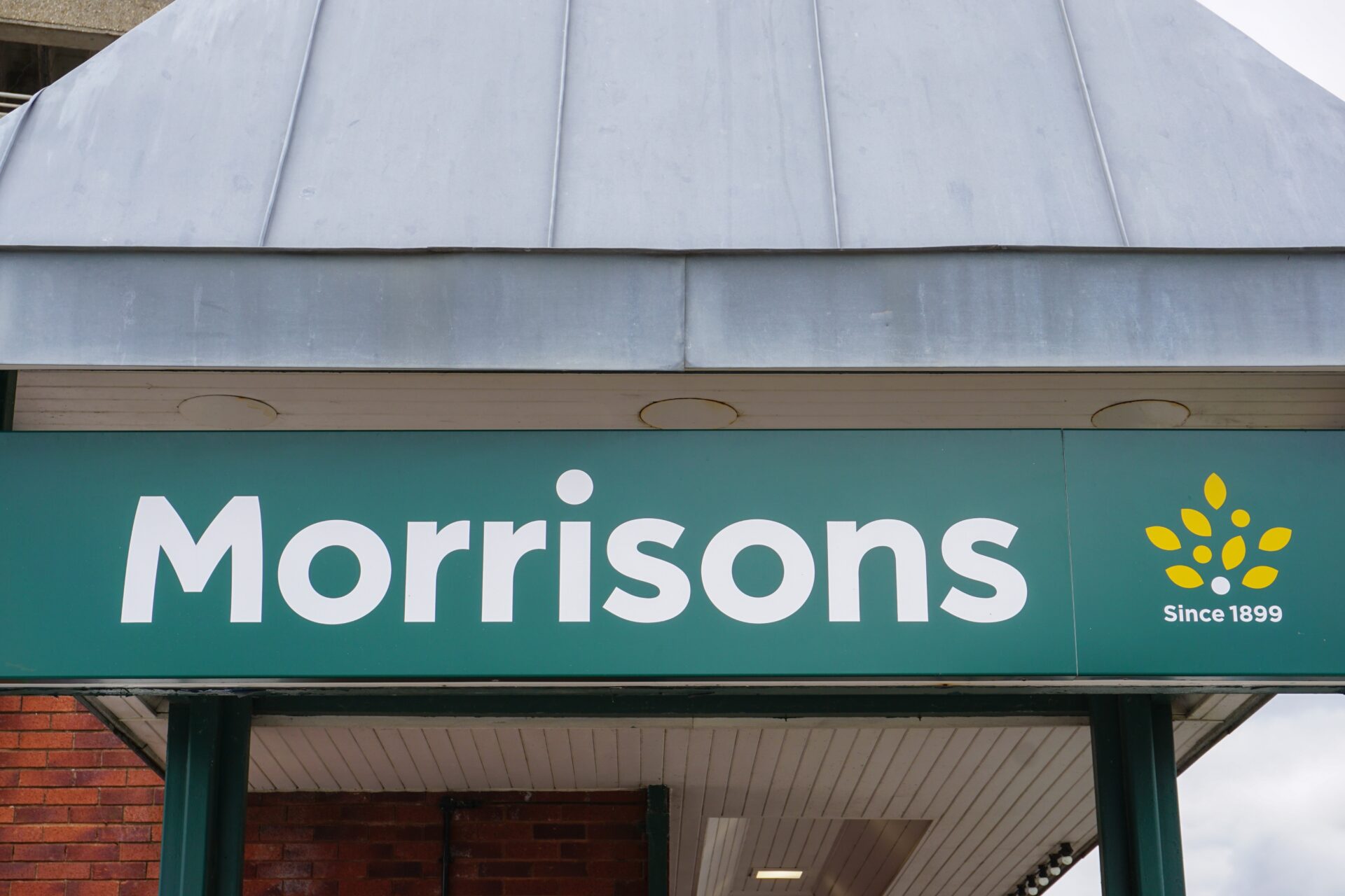 Morrisons zamyka 100 sklepów. Setki pracowników w UK zagrożonych utratą pracy