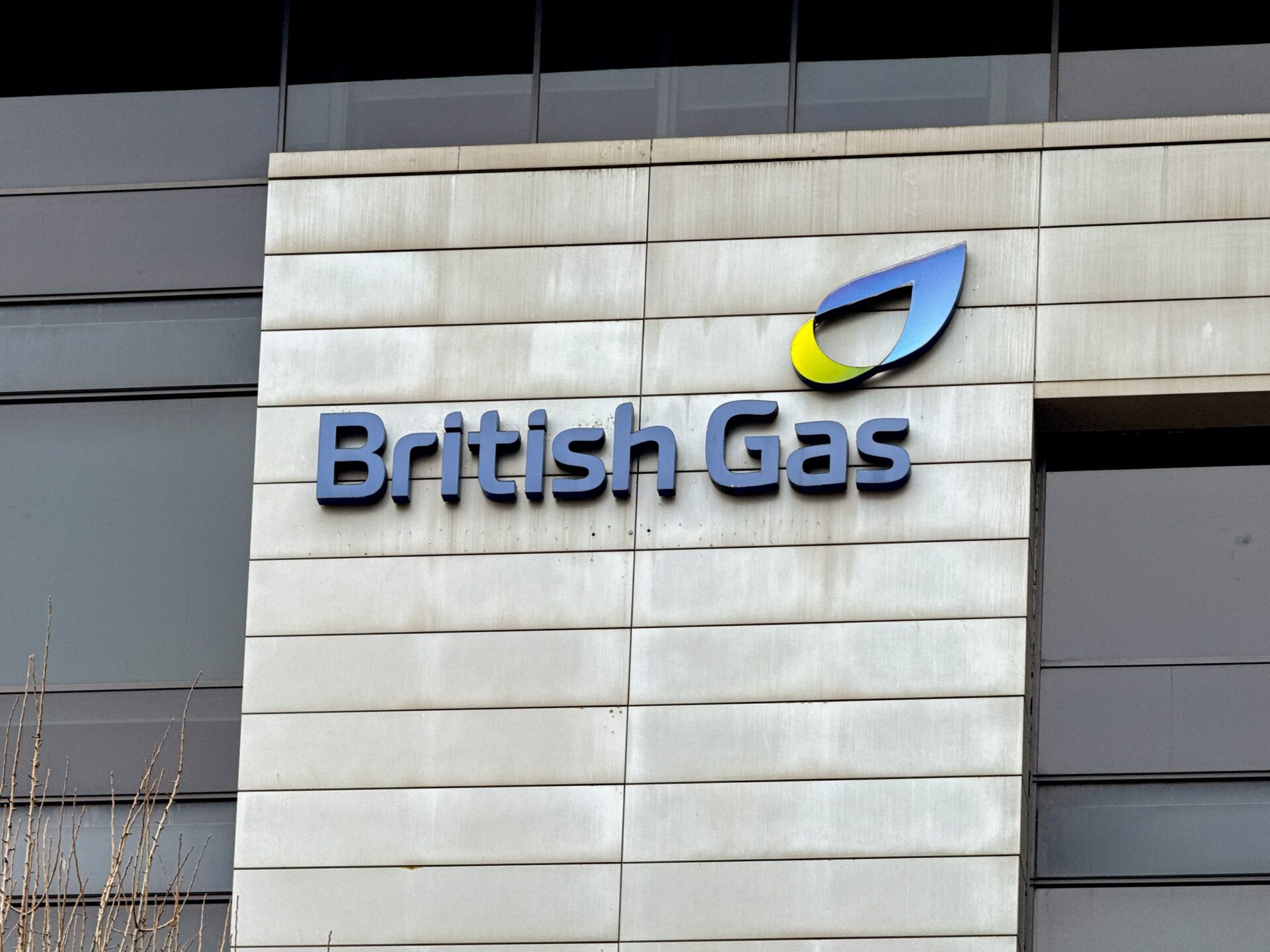Jak wybrać dostawcę energii w UK? Jak często zmieniać firmę? Jak wygląda brytyjski rynek dostawców energii? Foto: shutterstock.com