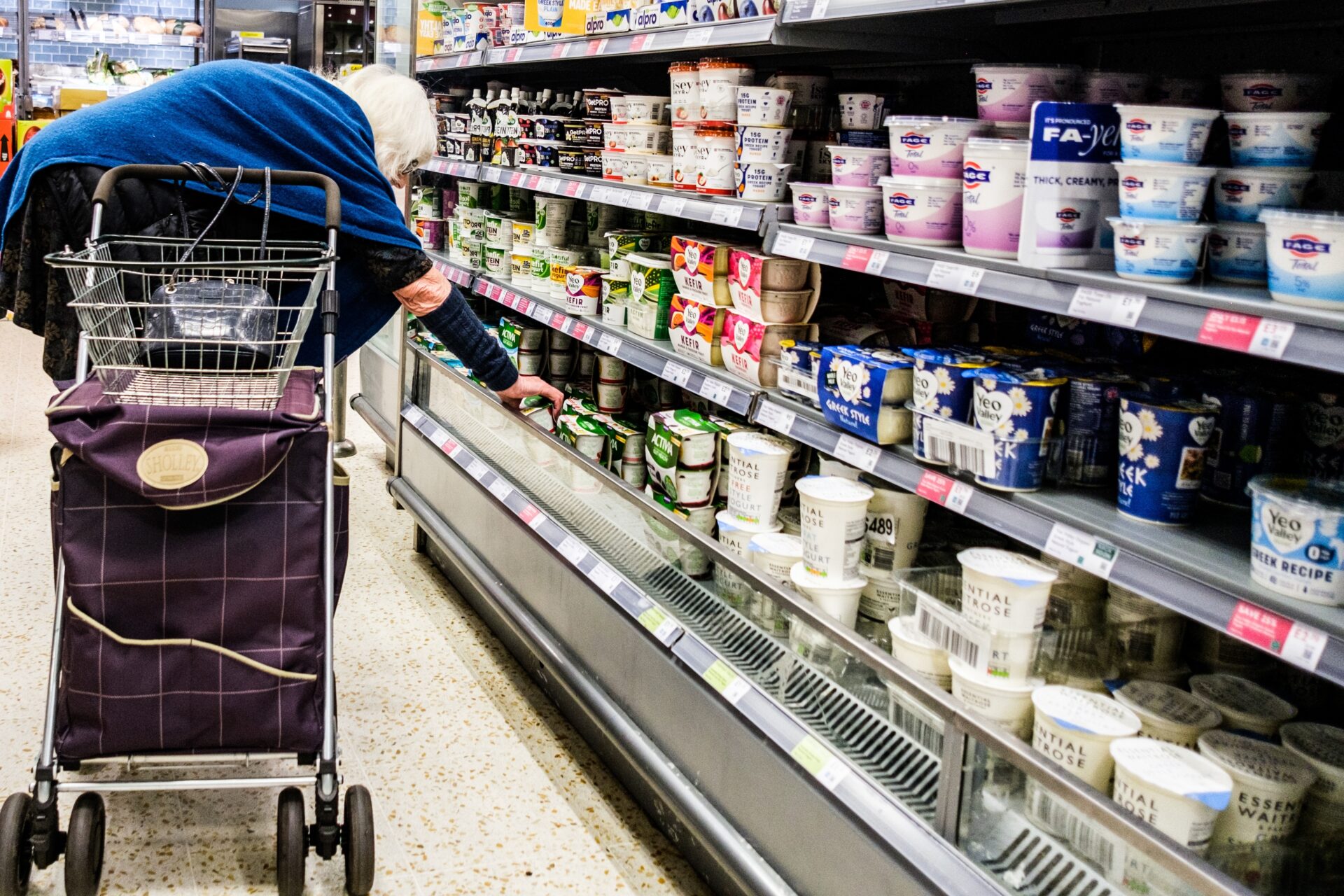Rząd chciał zamrozić ceny podstawowych produktów. Supermarkety w UK mówią „nie”.