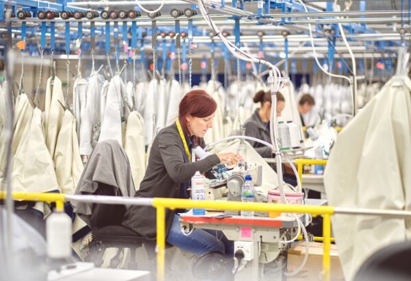 W sektorze produkcyjnym aż 63 000 osób może stracić pracę