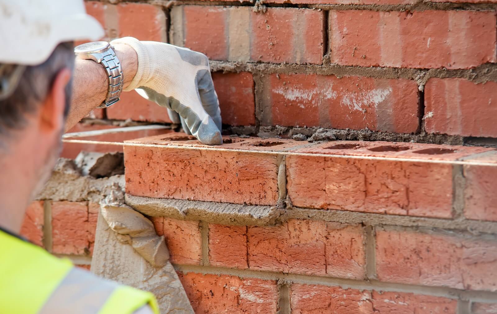 Ekonomiści przewidują duże zwolnienia w UK w tym roku