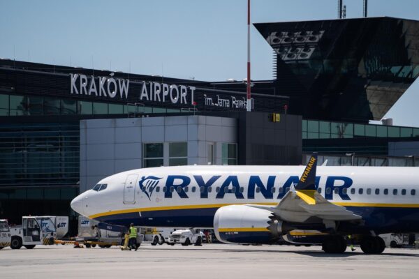 Krakowskie lotnisko w Balicach należy do tych, wśród których Ryanair odnotował największe kolejki do kontroli paszportowej
