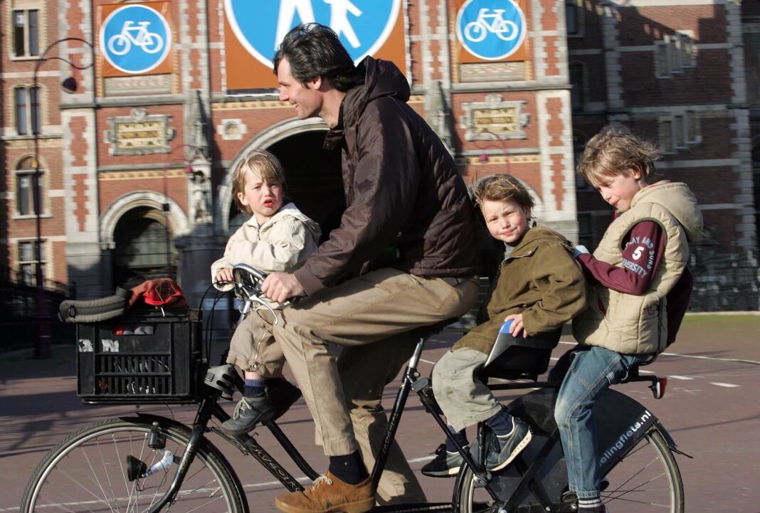 Darmowy transport publiczny dla dzieci w Holandii