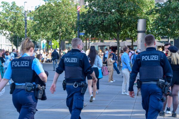 Polka ofiarą zamachu podczas Parady Równości w Berlinie
