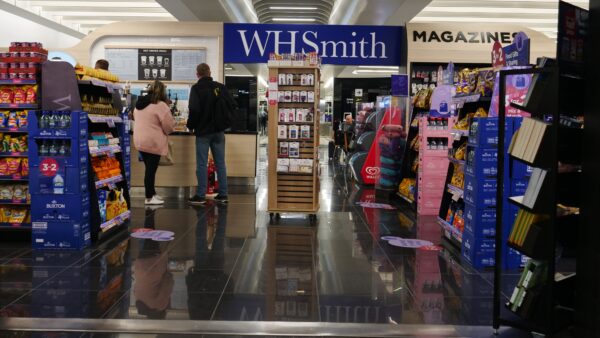 Jak zniknięcie 150 sklepów WH Smith wpłynie na rynek pracy i kondycję dostawców?