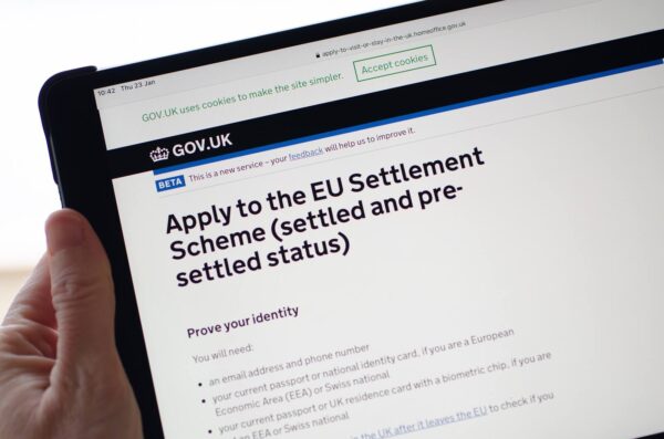 Zmiany w pre-settled status generują coraz większy chaos