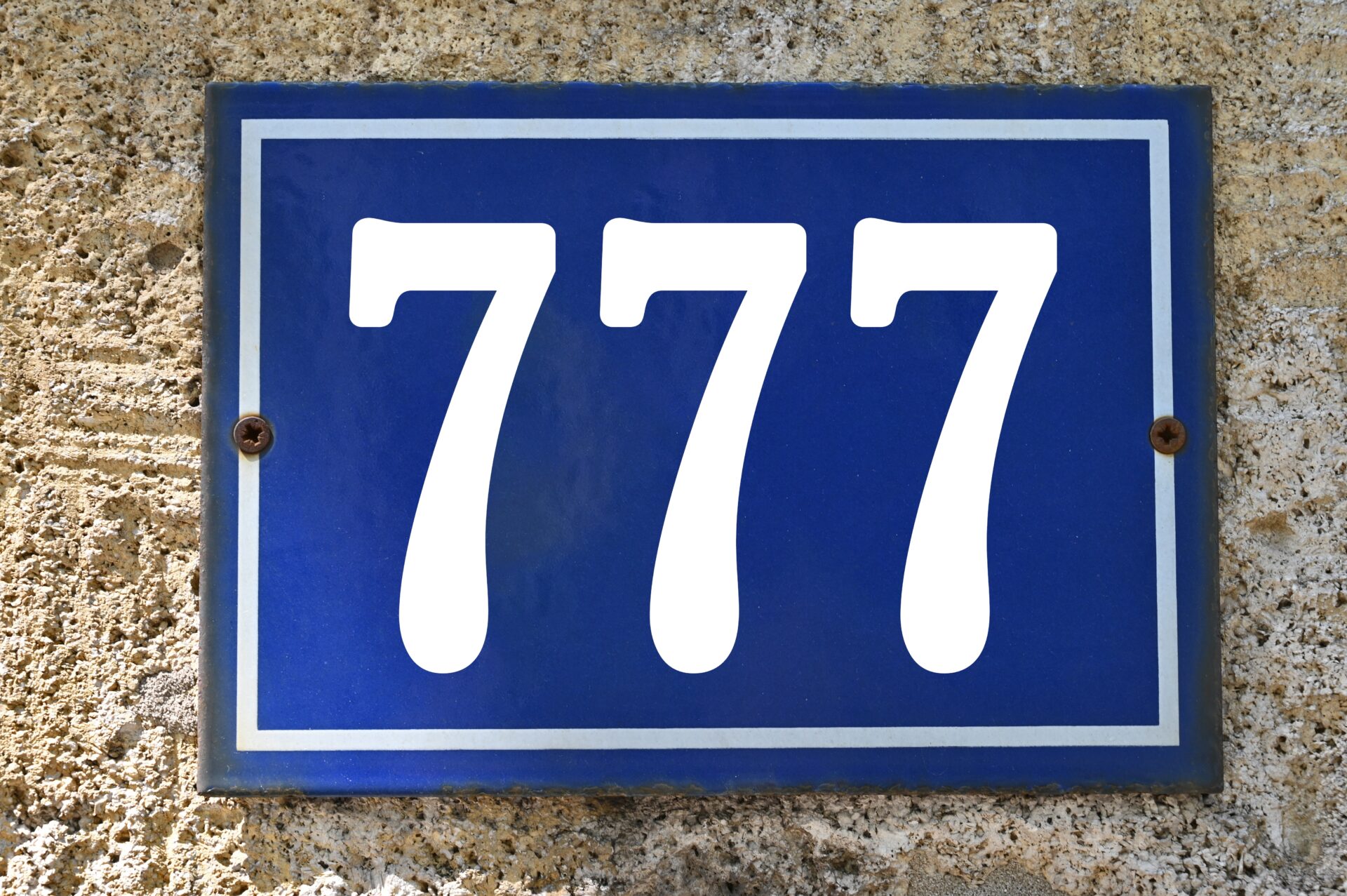 Jak obliczyć szczęśliwą liczbę z daaty urodzenia? Foto: Shutterstock