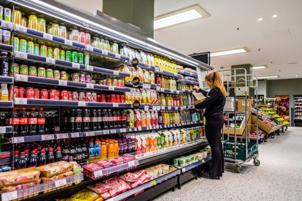 Burnham ogłasza: 10 000 miejsc pracy dla młodych w Wielkiej Brytanii
