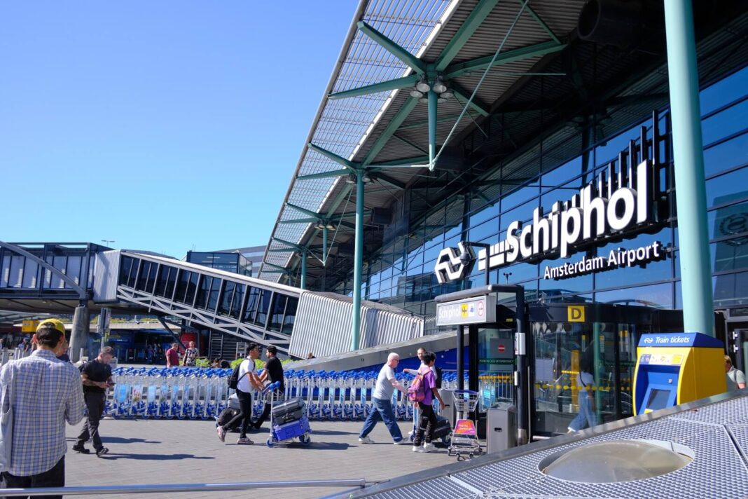 Niezadowoleni pracownicy planują strajk na holenderskim lotnisku