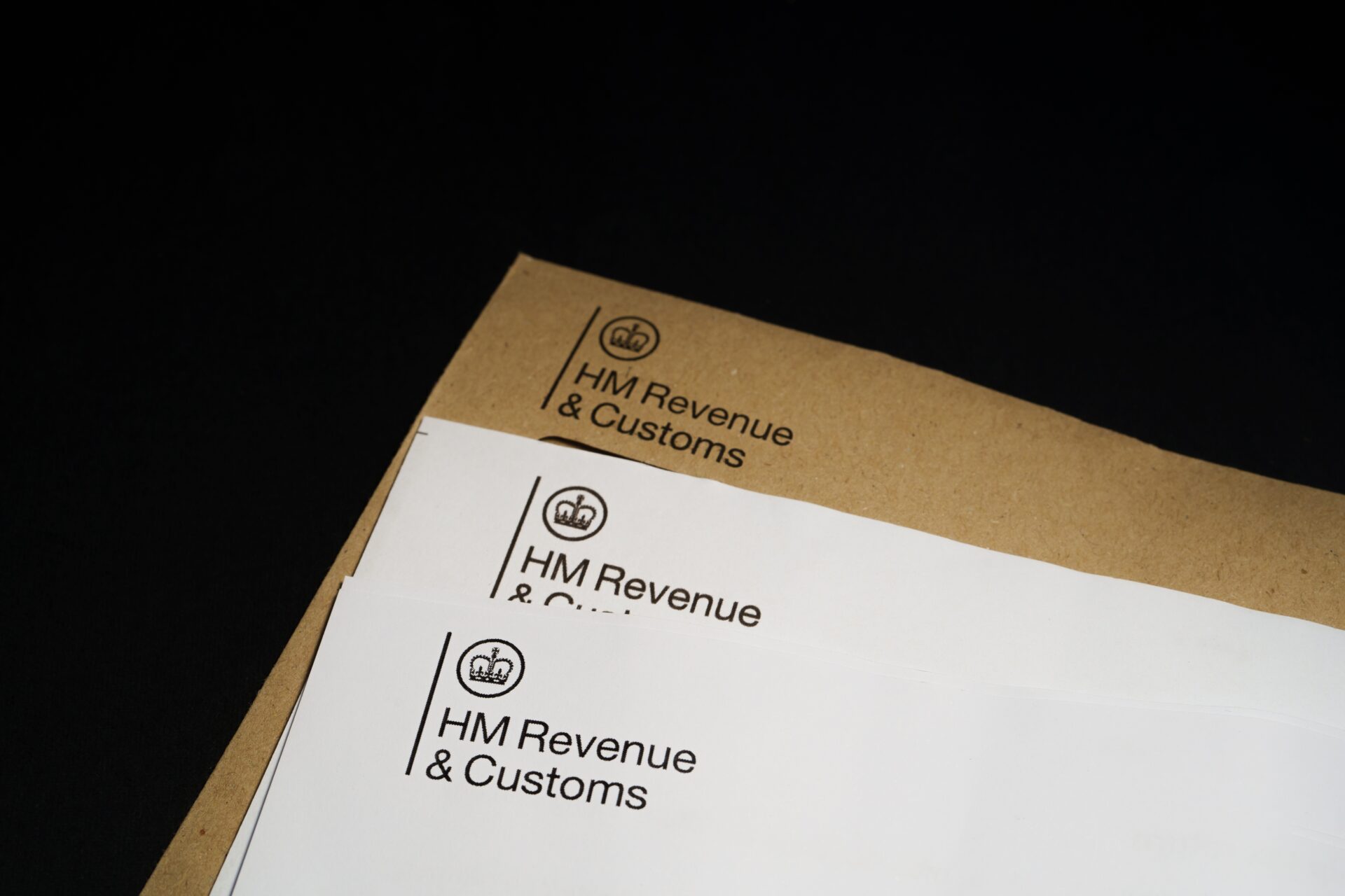 HMRC wysyła listy P800, ale ponad 700 tysięcy osób nie odbiera należnego zwrotu podatku