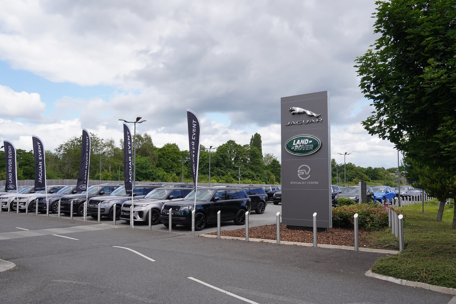W ciągu najbliższych dwóch lat JLR zwolni 4000 pracowników w UK