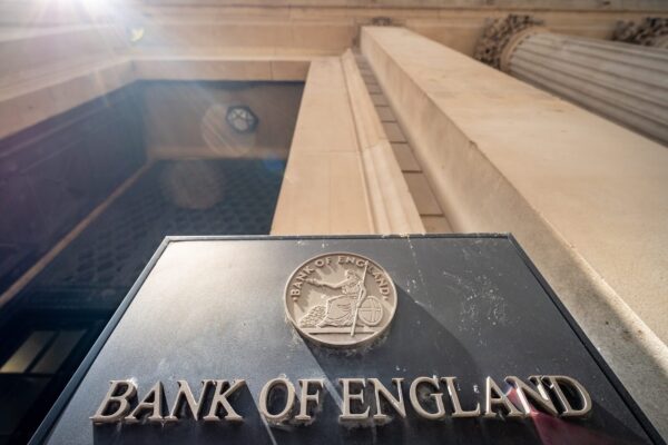Inwestorzy twierdzą, że w przyszłym miesiącu Bank Anglii podniesie swoją główną stopę procentową do poziomu 4 proc.