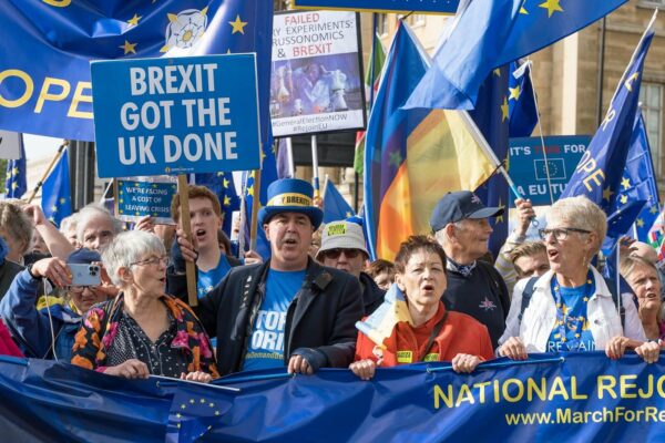 Proces "odwrócenia" Brexitu mógłby potrwać trzy lata, przy optymistycznych założeniach