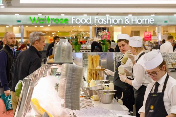 Wiele firm z branży gastronomiczno-hotelarskiej zaoferuje staże trwające do czterech tygodni