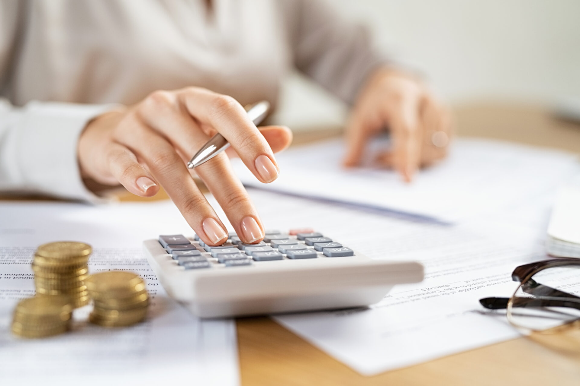 Kara za nieuprawnioną wypłatę z Lifetime ISA może zabrać nie tylko bonus od rządu, ale też część własnych oszczędności. Foto: Shutterstock