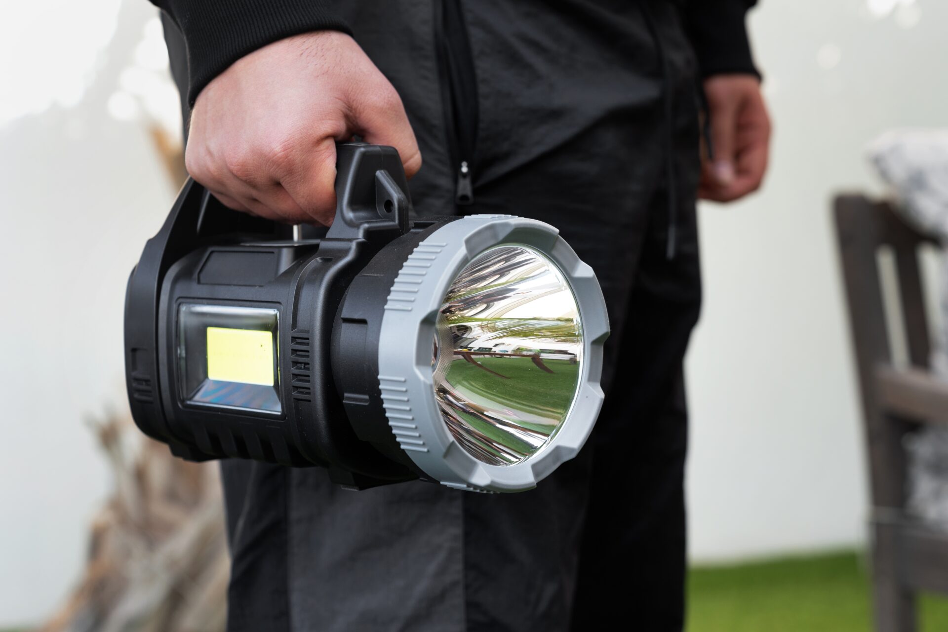 Możliwe awarie prądu dotyczą większości Wielkiej. Brytanii. Rząd doradza jak się zabezpieczyć na wypadek braku prądu. Foto: Shutterstock