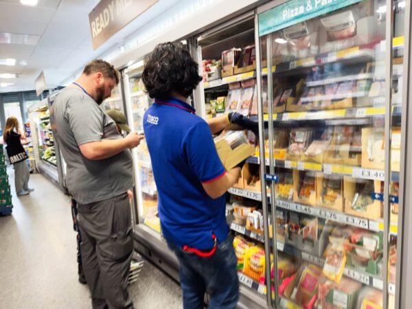 Po raz pierwszy w tym roku Tesco odebrało tytuł najtańszego supermarketu w UK